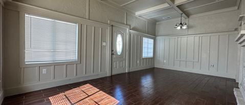 Building Photo - 631 Kern St