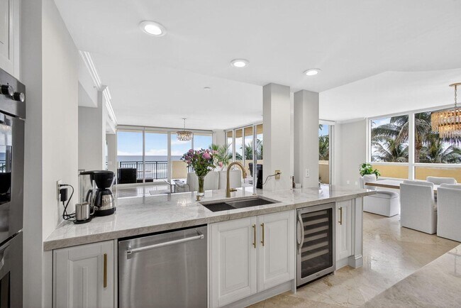 Building Photo - 3800 N Ocean Dr