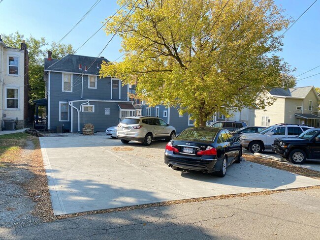Building Photo - 48 W Norwich Ave