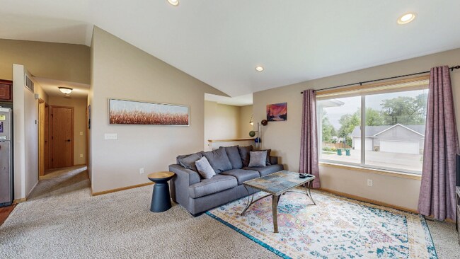 Foto del edificio - 4024 Stone Point Dr NE
