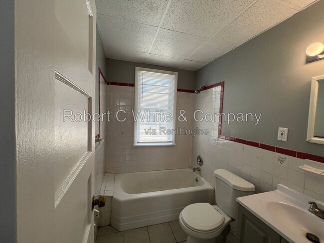Building Photo - 76 N Bishop Ave