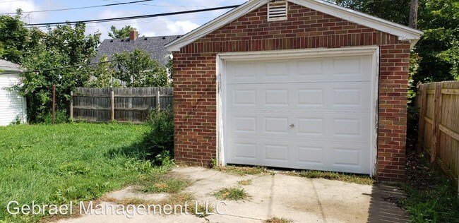 Foto del edificio - 3 br, 1 bath House - 307 S Vernon Ave.