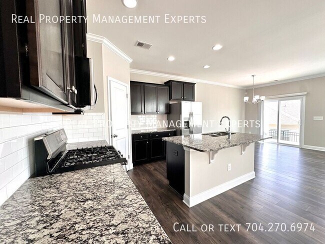 Foto del edificio - 4943 Harris Woods Blvd