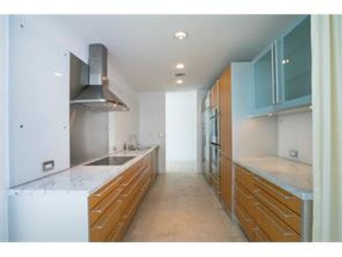 Building Photo - 6103 Aqua Ave