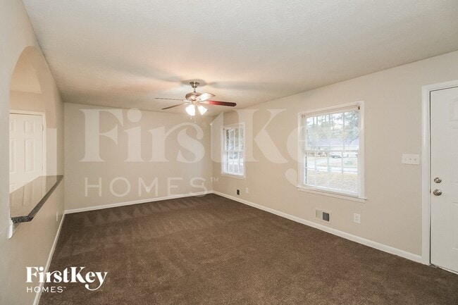 Building Photo - 9067 Homewood Dr