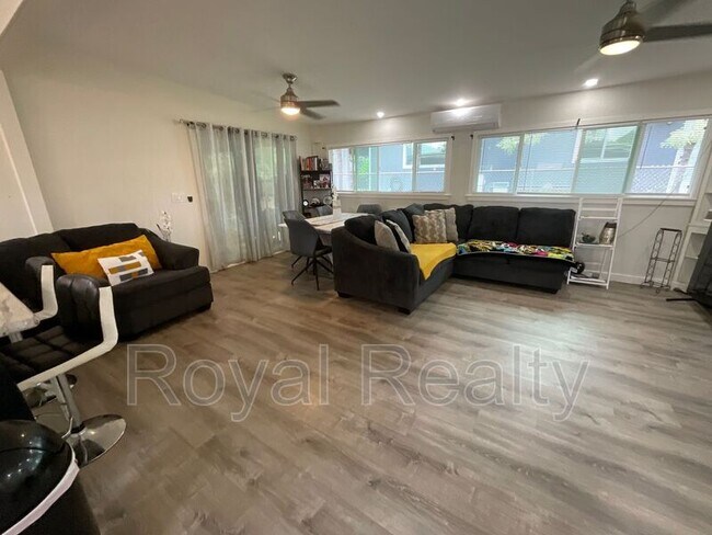 Foto del edificio - 87-305 Hookele St.