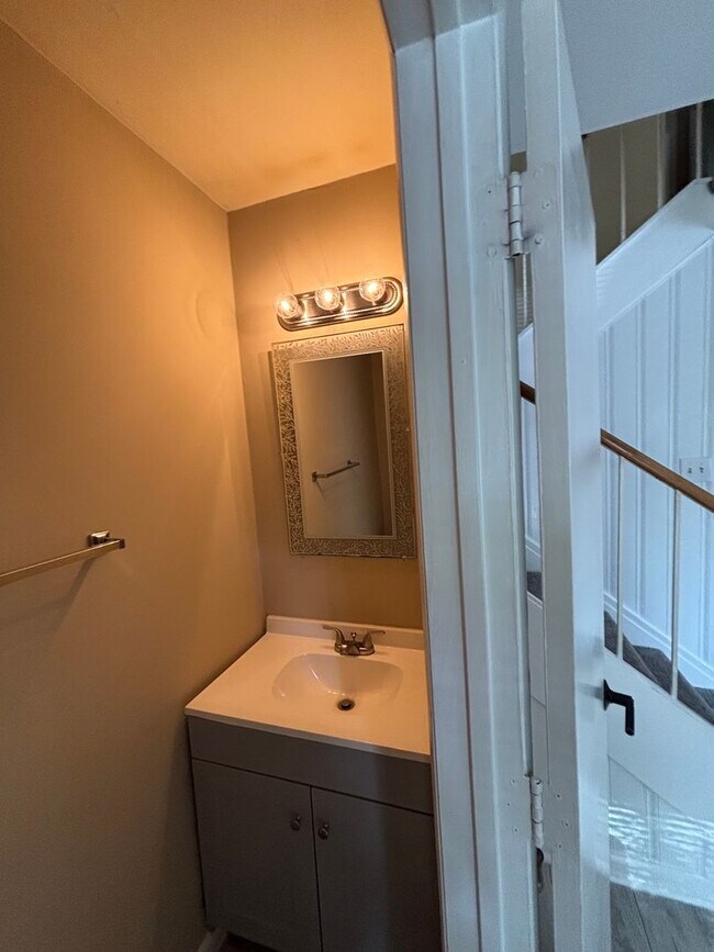 Foto del edificio - New Listing - Don't Miss Out! If you apply...