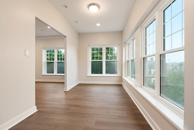 Sunroom - 2009 Wendover St
