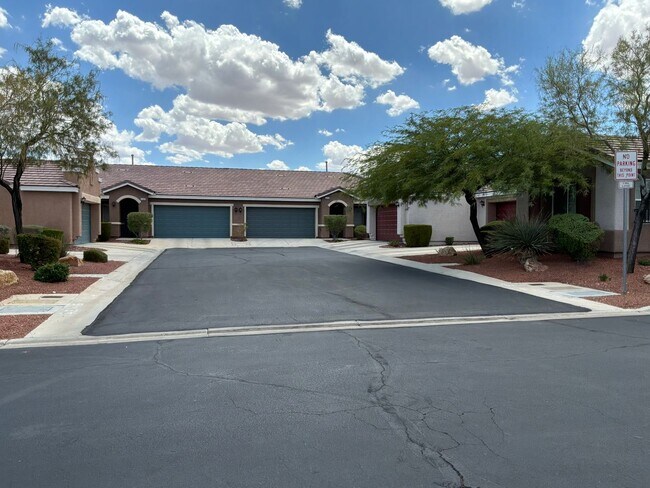 Foto del edificio - 5415 Blue Oat Ave