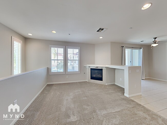 Foto del edificio - 815 Harbor Cliff Way