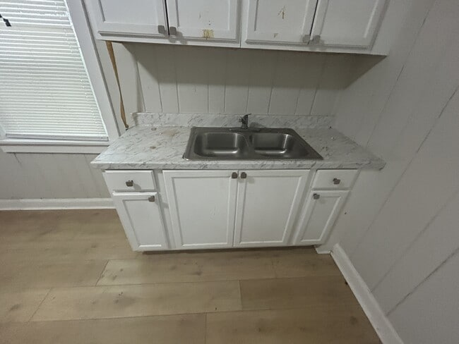 Foto del edificio - 3576 Fuller Rd