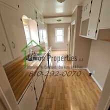Building Photo - 1333 21st St
