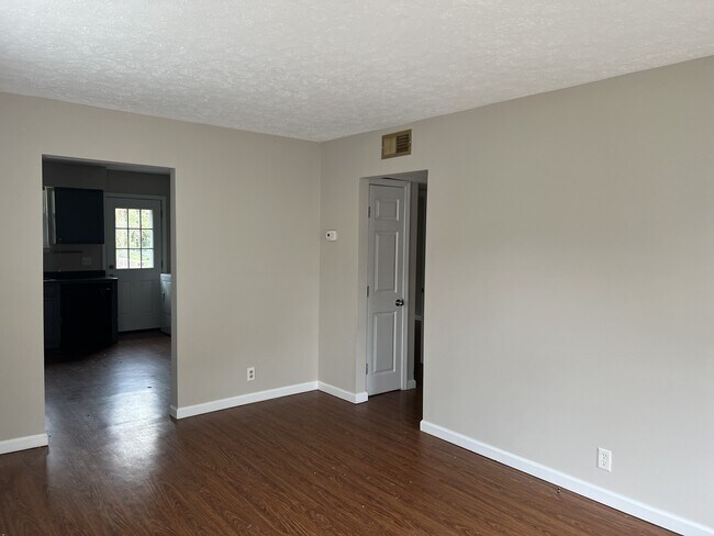 Foto del edificio - 2354 Cooper Terrace