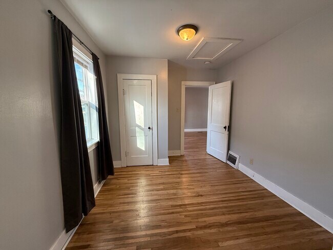 Foto del edificio - 1013 11th Ave SW