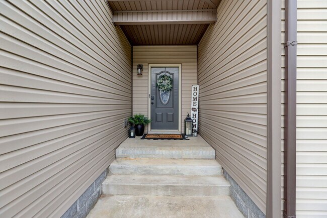 Building Photo - 430 Woodtrace Dr