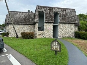 Building Photo - 3123 Oakland Shores Dr