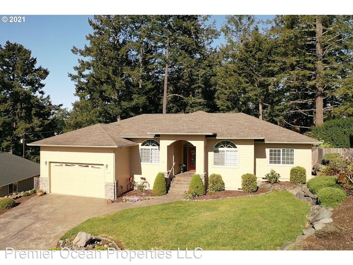 7168 Vista Ridge Dr, Brookings, OR 97415 House Rental in Brookings