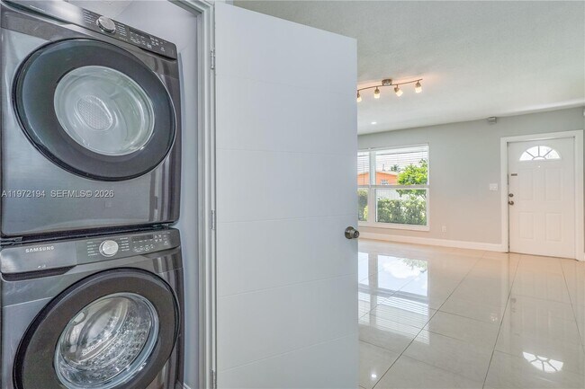 Foto del edificio - 2620 NW 83rd Ave