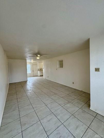 Building Photo - 1104 W Siesta Dr