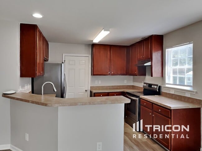 Building Photo - 1325 Rushing Creek Pkwy