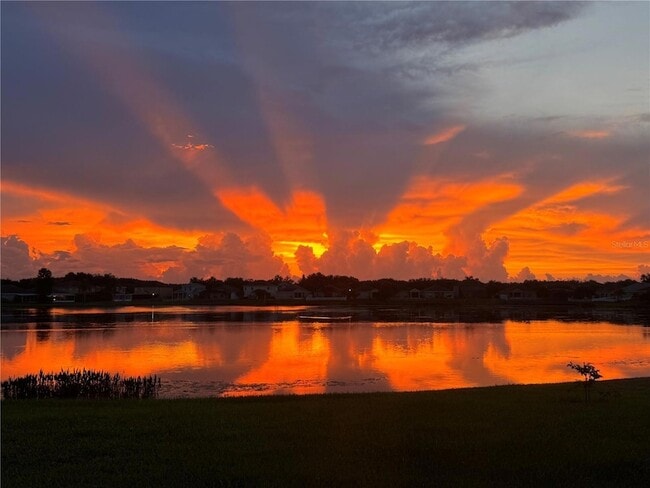 Foto del edificio - 13646 Hawk Lake Dr