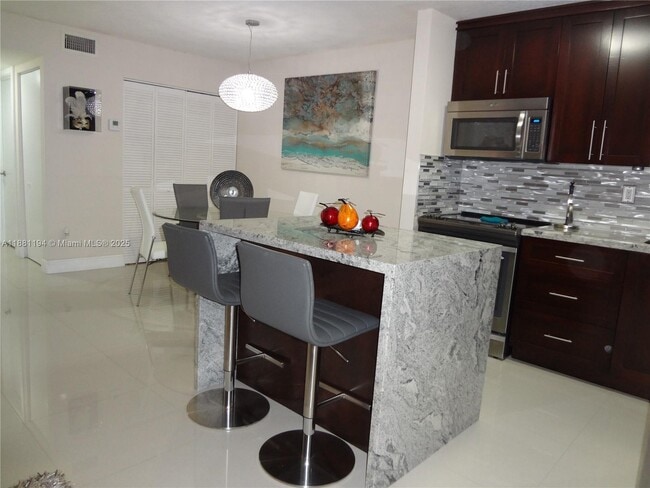 Building Photo - 15650 SW 80th St