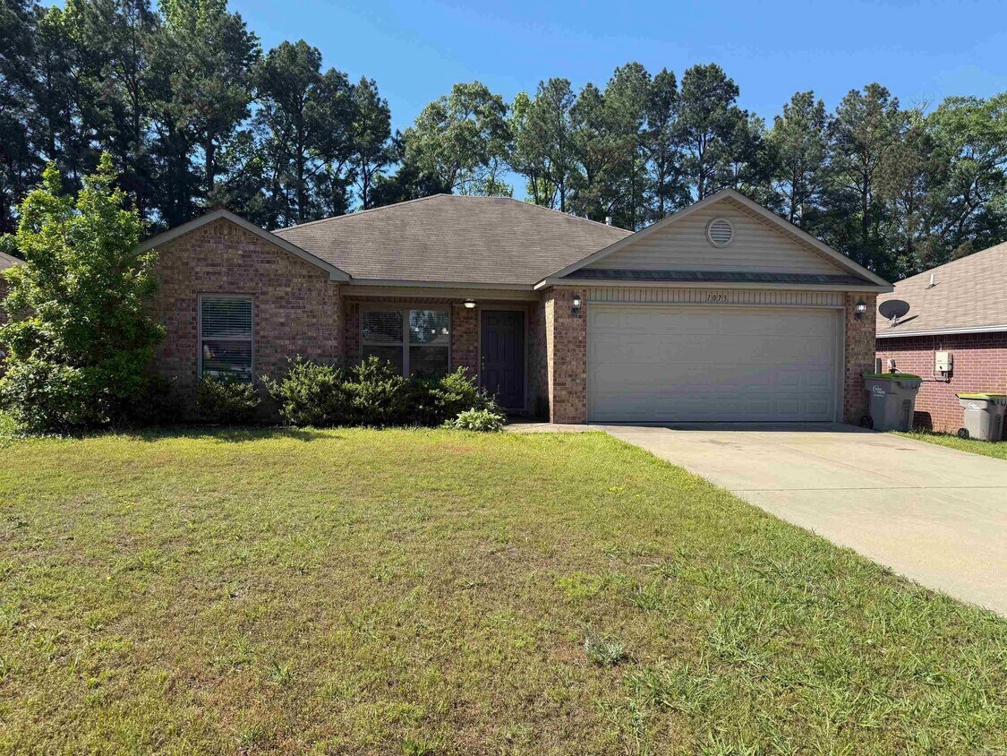 Foto principal - 1073 Meadows Edge Dr