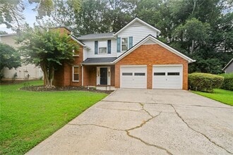 Building Photo - 10965 Pinehigh Dr