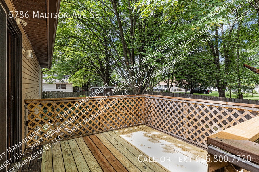 Foto principal - 5786 Madison Ave SE