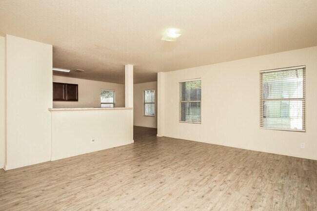 Building Photo - 8615 Tesoro Hills