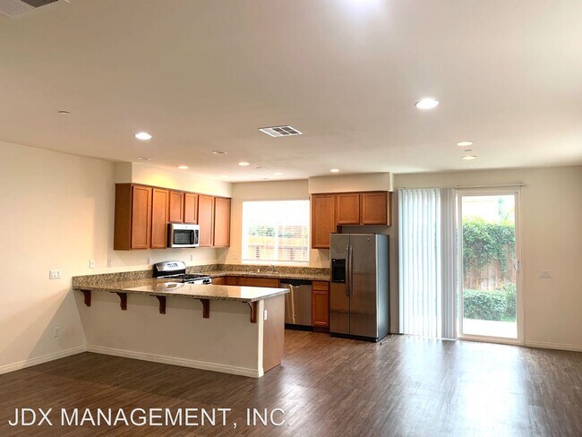 Foto del edificio - 8935-8973 Valencia St