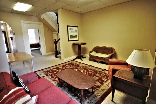 Building Photo - 2633 N Charles St