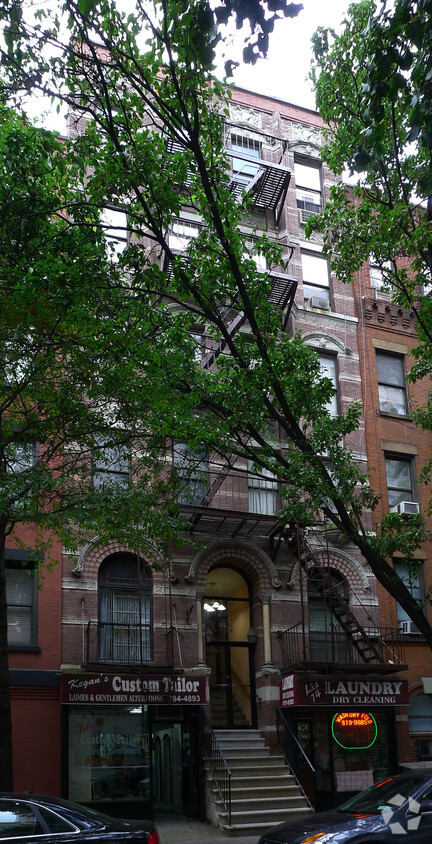 Foto del edificio - 224 E 74th St