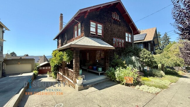 Photo - 1308 Arch St Apartment