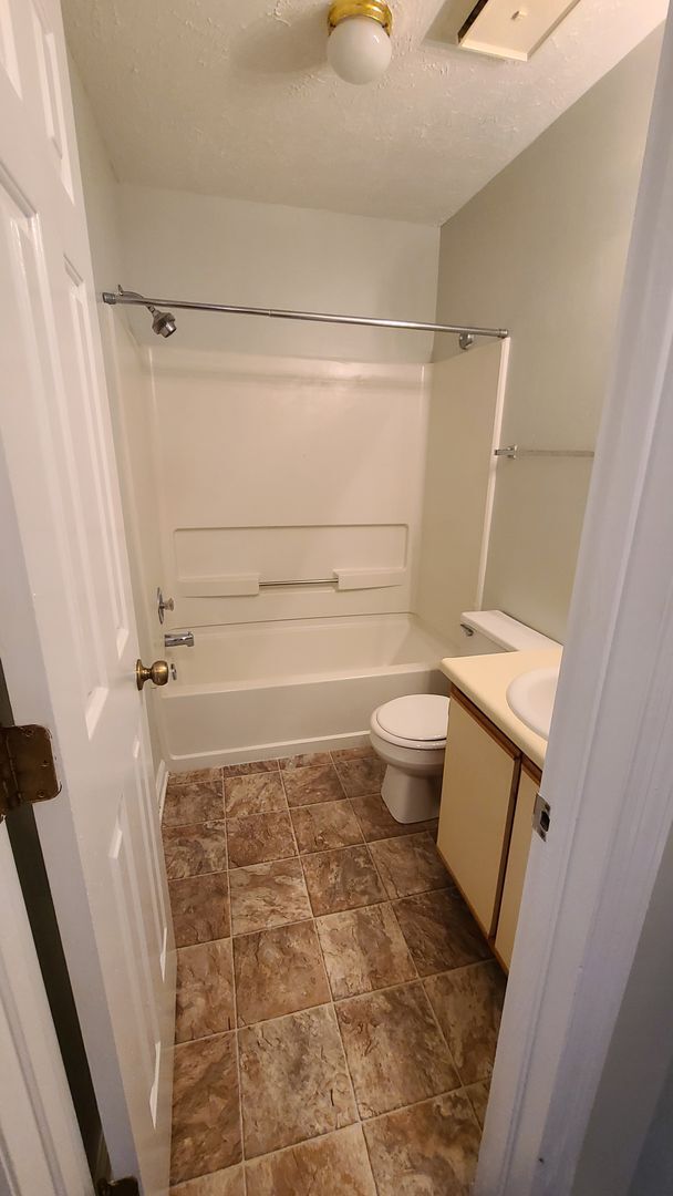 Foto del edificio - 1st floor condo