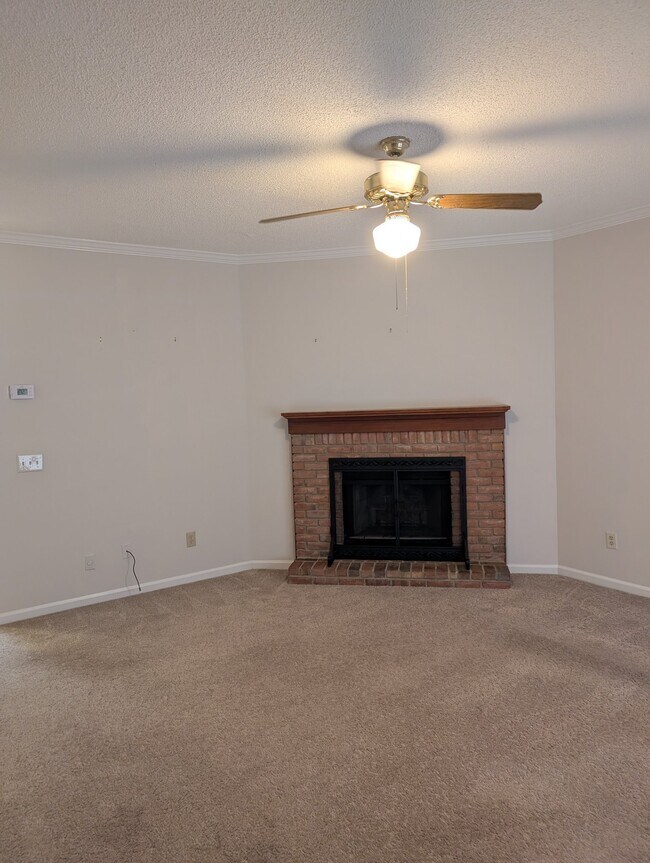 Building Photo - 106 Bethany Ln