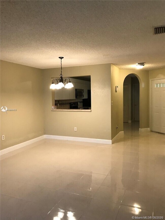 Building Photo - 149 NW 98th Ter