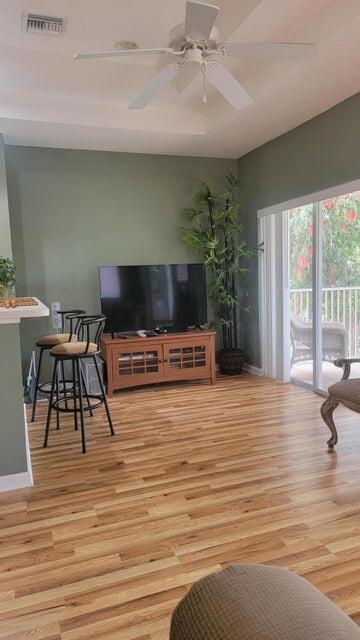 Foto del edificio - 8243 Mulligan Cir