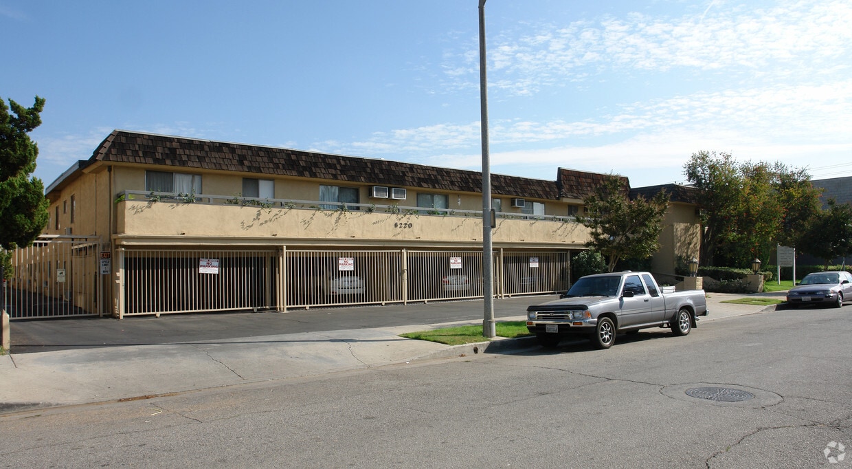 Primary Photo - Sylemona Apartments