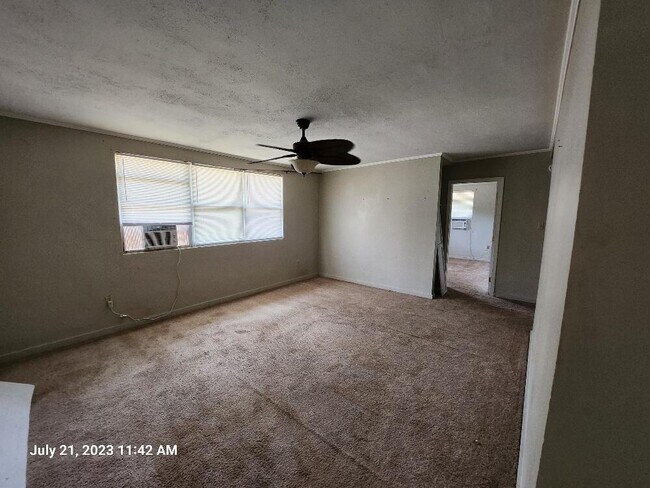 Building Photo - 104 Harbeson Ave SE
