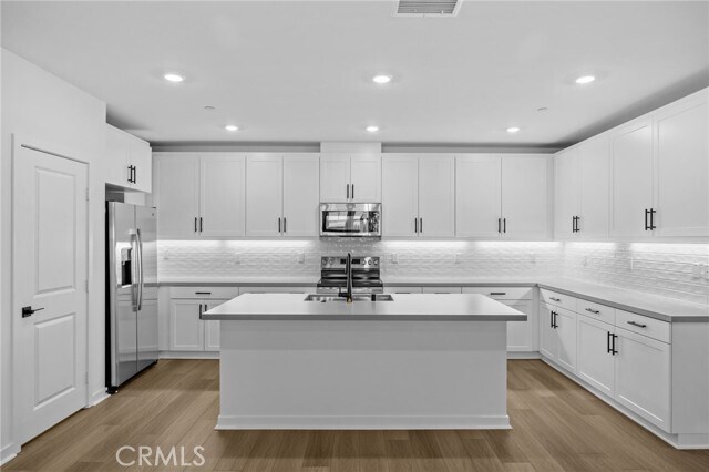 Foto del edificio - 6137 Valentina Wy