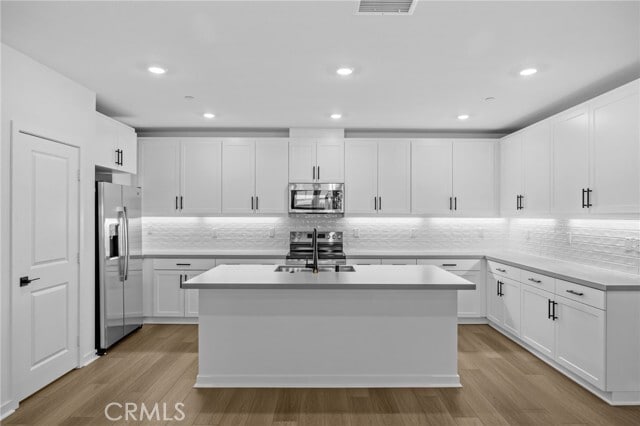 Building Photo - 6137 Valentina Wy