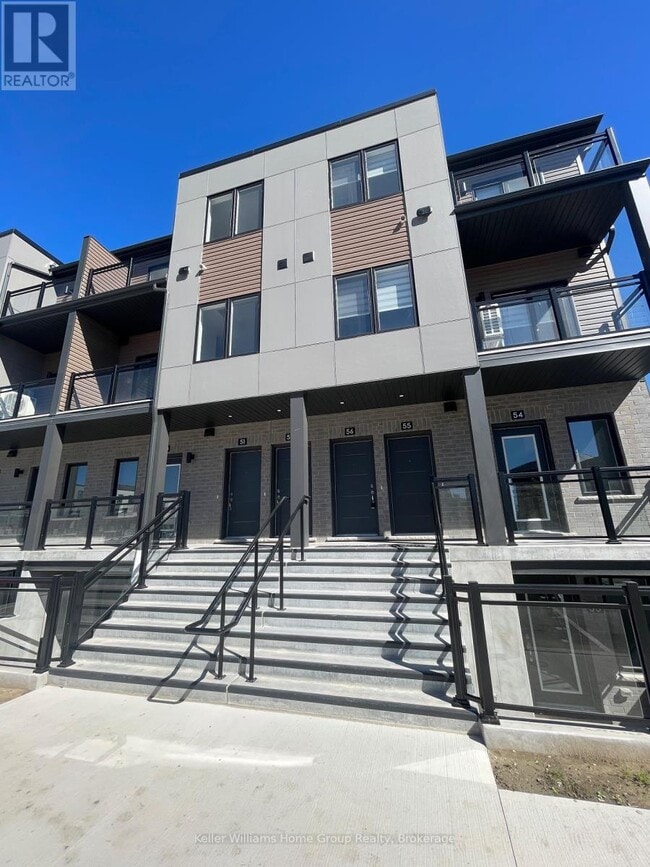 Building Photo - 940 St David St N