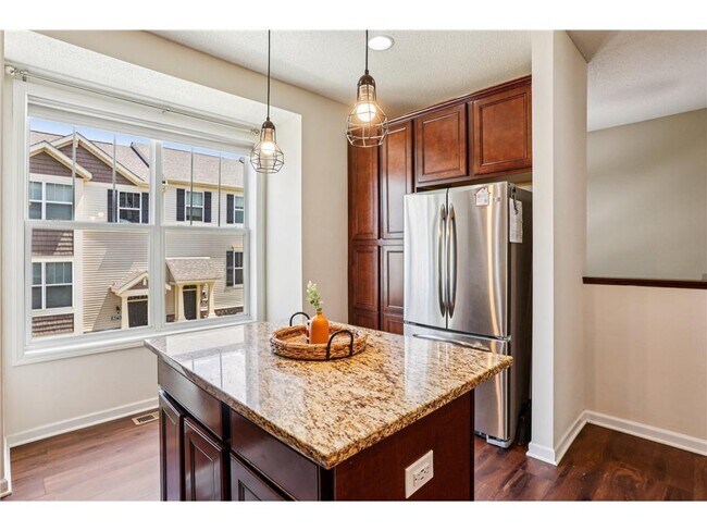 Foto del edificio - 8257 Norwood Ln N