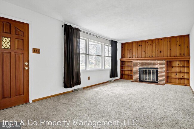 Building Photo - 2 br, 1 bath House - 404 Locust Road