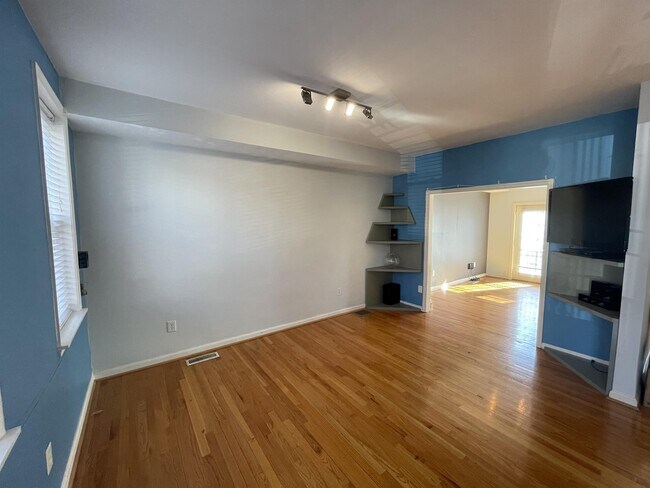 Foto del edificio - 635 Morton Pl NE