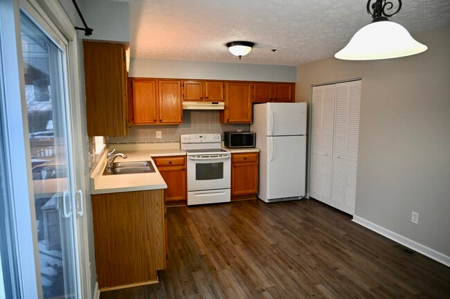 Building Photo - 119 Heron Ct