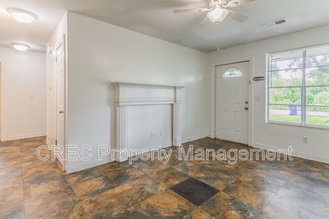 Building Photo - 1635 Memminger Ave