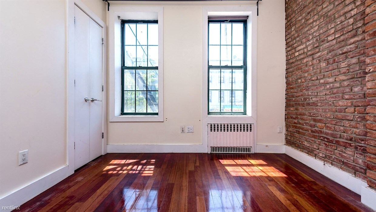 Primary Photo - 179 Knickerbocker Ave
