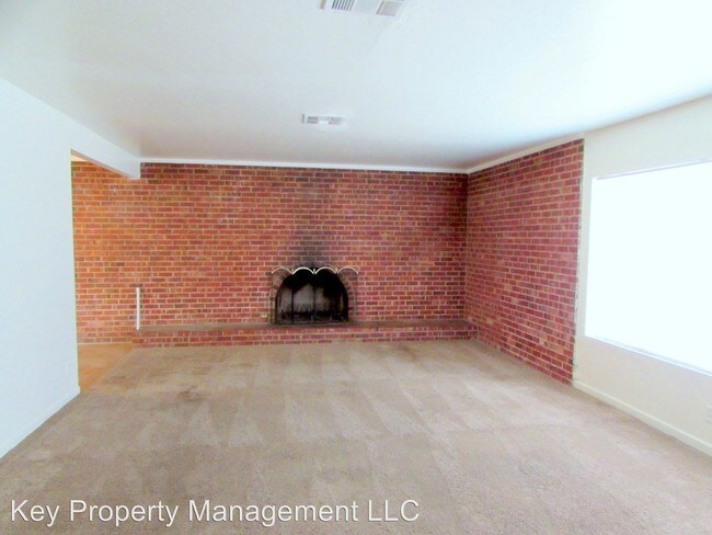 Building Photo - 274 W Basic Rd